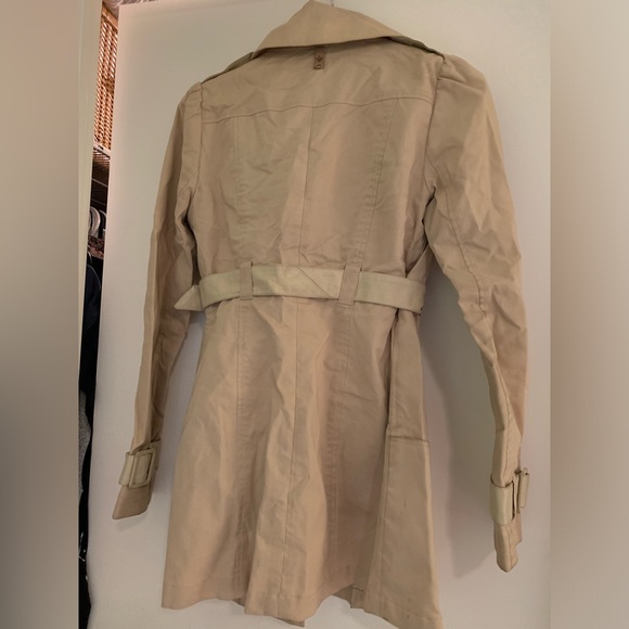 Mackage vintage trench with leather details. - Picture 3 of 3